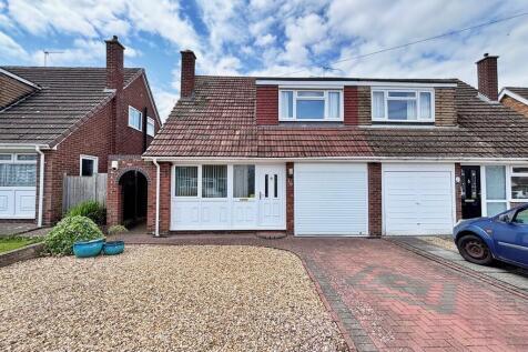 3 bedroom semi-detached house for sale