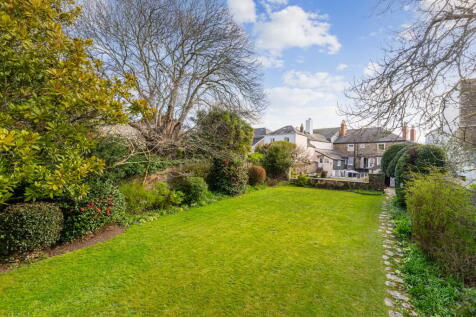 4 bedroom town house for sale