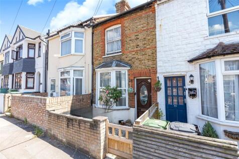 Watford, Hertfordshire WD18 3 bed terraced house for sale