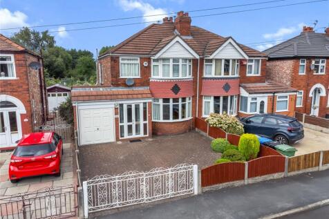 3 bedroom semi-detached house for sale