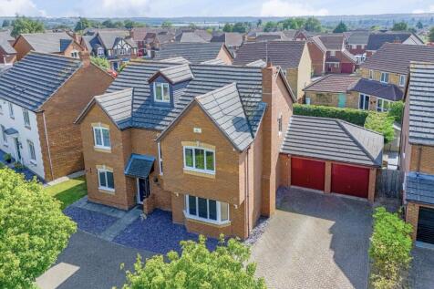 6 bedroom detached house for sale