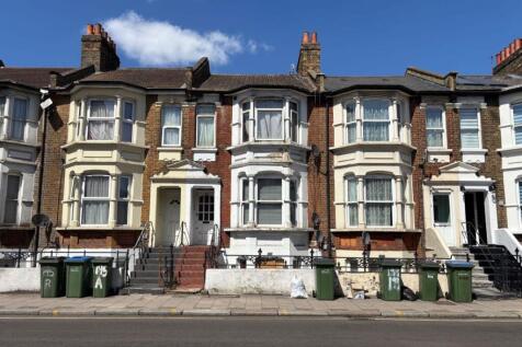 197 Plumstead High Street, Plumstead... 1 bed flat for sale