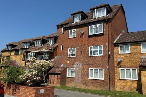 48 Springwood Crescent, Edgware... 1 bed flat for sale