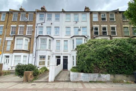 Garden Flat, 31 Thurlow Park Road... 2 bed flat for sale
