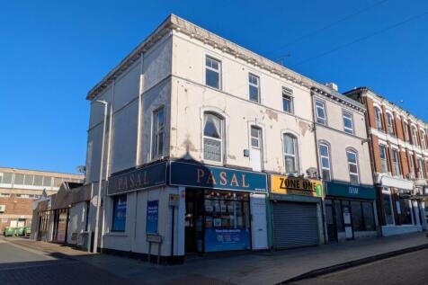 Flat 4, 26 Bank Street, Ashford... 1 bed flat for sale