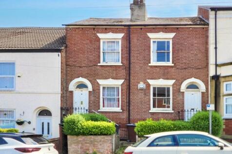 28 Portland Road, Nottingham... 3 bed terraced house for sale