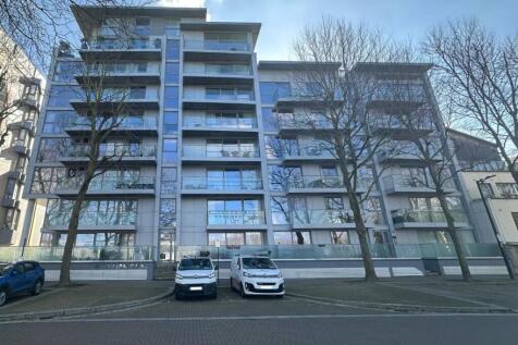 Flat 22 Lock House Tavern Quay, Rope... 2 bed flat for sale