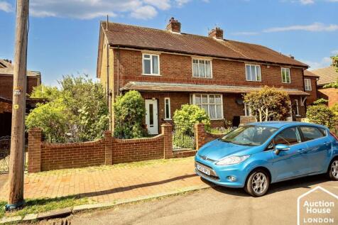 23 East Cliff Road, Tunbridge Wells... 3 bed semi