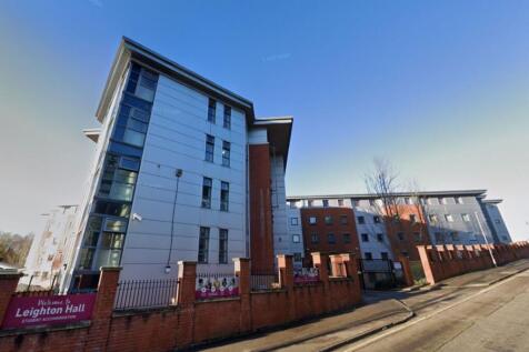 Studio flat for sale