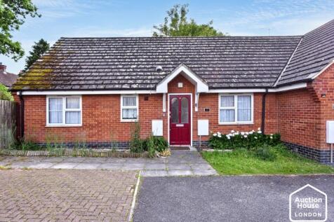 2 bedroom semi-detached bungalow for sale