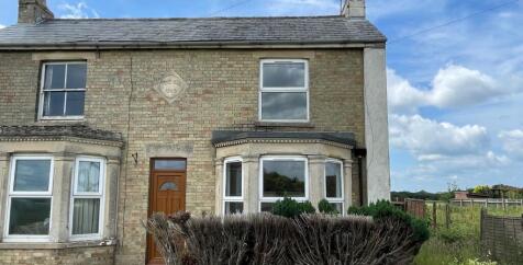 2 bedroom semi-detached house for sale