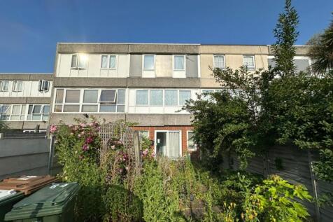 64 Mangold Way, Erith, Kent, DA18 4DE 4 bed terraced house for sale