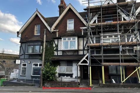 7 London Road, Strood, Rochester... 5 bed block of apartments for sale