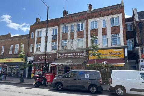 56B Ballards Lane, Finchley, London... 2 bed flat for sale