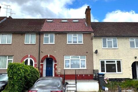 52 Coles Green Road, Neasden, London... 5 bed house of multiple occupation for sale