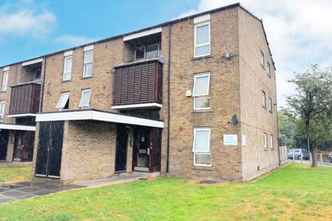 225 Bourne Avenue, Hayes, Middlesex... 2 bed flat for sale