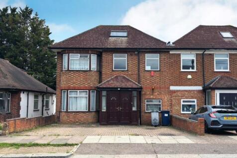 92 Hillside Gardens, Edgware... 5 bed semi