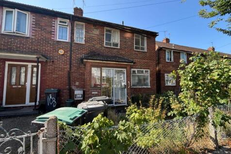 101 Manor Road, Tottenham, London... 3 bed semi