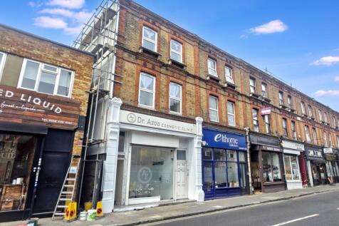 Basement Flat, 16 South Ealing Road... 1 bed flat for sale