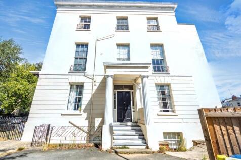 Flat 7, 1 Pittville Lawn, Cheltenham... 1 bed flat for sale