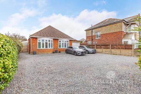 2 bedroom bungalow for sale