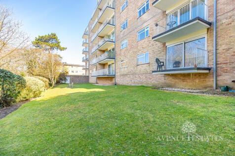 2 bedroom ground floor flat for sale