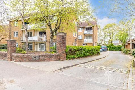 Turbary Park Avenue, Bournemouth BH11 2 bed apartment for sale