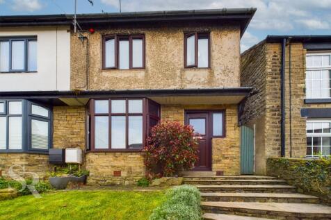 Old Road, Whaley Bridge, SK23 3 bed semi