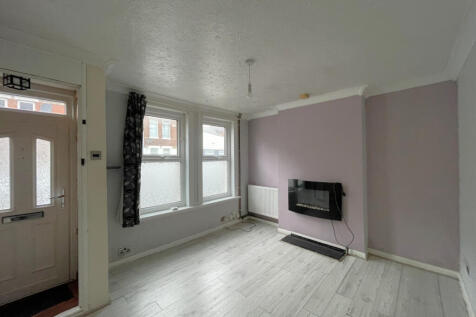 Gladstone Road, Folkestone, CT19 5NQ 4 bed end of terrace house for sale