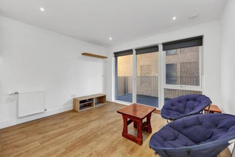 Grattan Court, LONDON E3 2 bed flat for sale