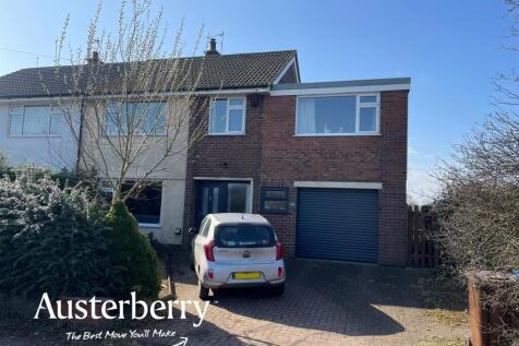 4 bedroom semi-detached house for sale