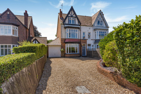 4 bedroom semi-detached house for sale