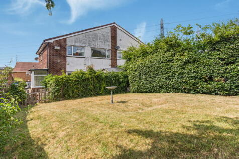 2 bedroom maisonette for sale