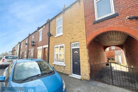 Filey Avenue, Royston, S71 2 bed terraced house for sale