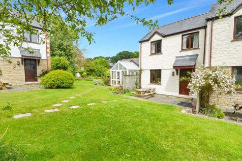 9 Pendra Loweth, Falmouth TR11 3 bed terraced house for sale