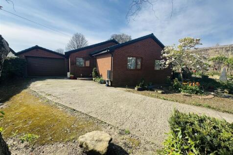 3 bedroom detached bungalow for sale