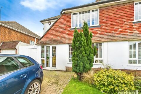 Silverdale Road, Reading RG6 4 bed semi