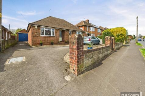 Meadow Road, Reading RG6 3 bed bungalow for sale