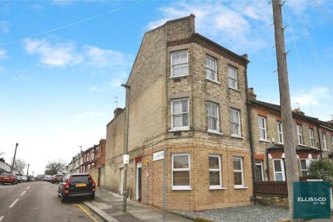 Oakleigh Road North, Whetstone... 3 bed apartment for sale