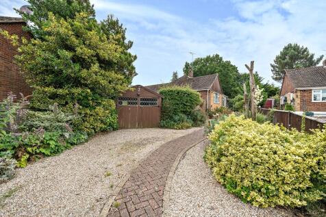 Oaklands Drive, Wokingham, Berks 4 bed bungalow for sale