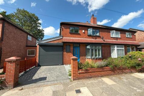 3 bedroom semi-detached house for sale