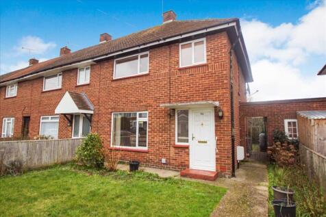 Blumfield Crescent, Slough, Berkshire 3 bed semi