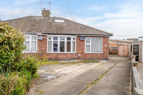 4 bedroom semi-detached bungalow for sale