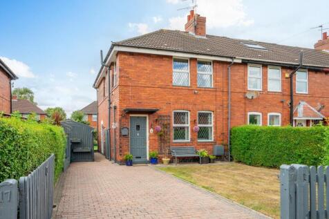 3 bedroom town house for sale