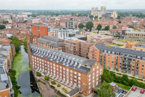 Cocoa Suites, Navigation Road, York Studio for sale
