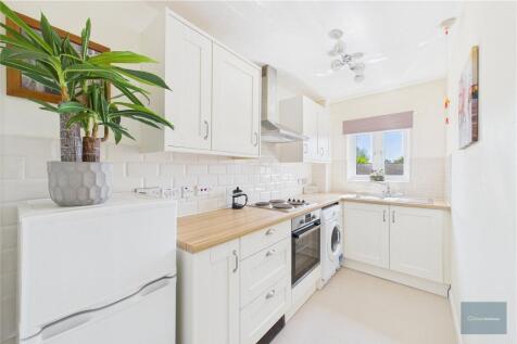 Wharf Court, Wiltshire SN12 2 bed apartment for sale