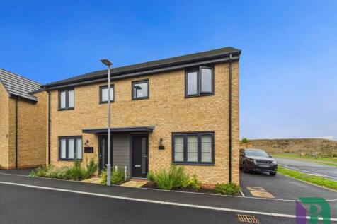 3 bedroom semi-detached house for sale