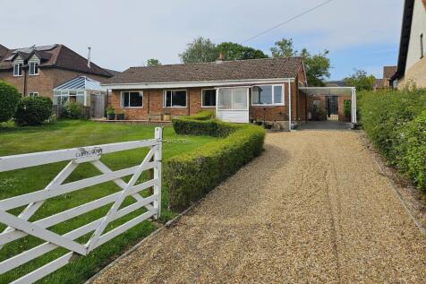 SCHOOL LANE, DENMEAD 3 bed detached bungalow for sale