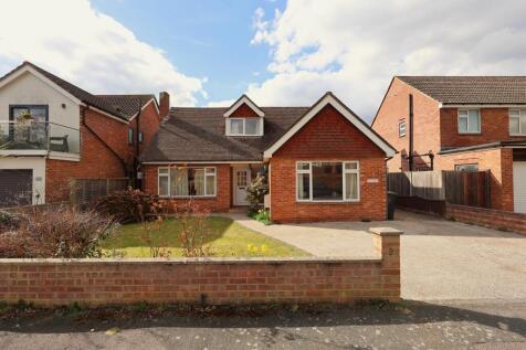 Southbrook Close, Langstone, Havant 4 bed detached bungalow for sale