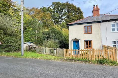 2 bedroom semi-detached house for sale